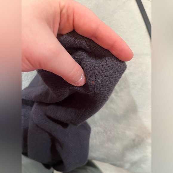 Babaton turtle neck sweater - Picture 3 of 4